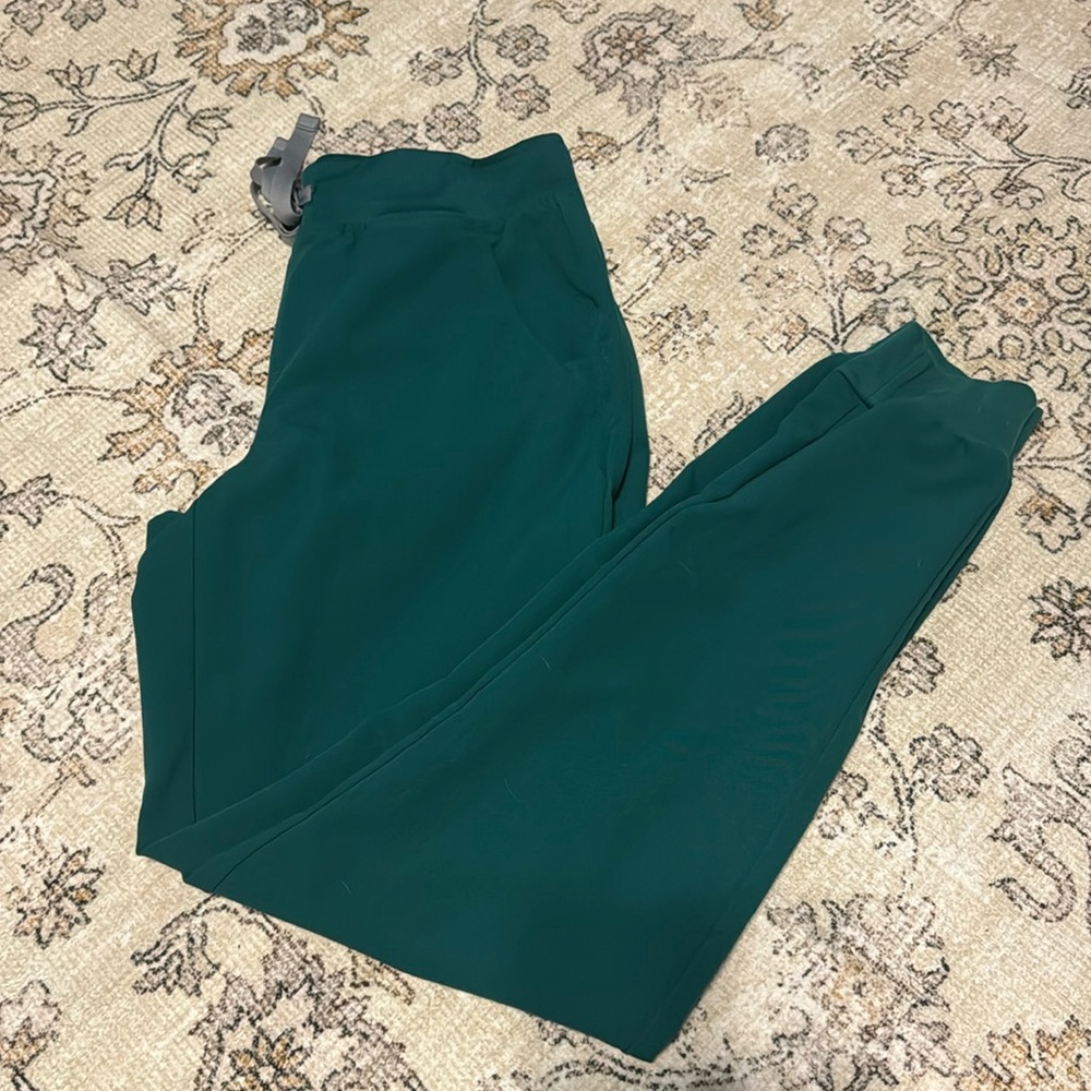 Small TALL hunter green figs joggers